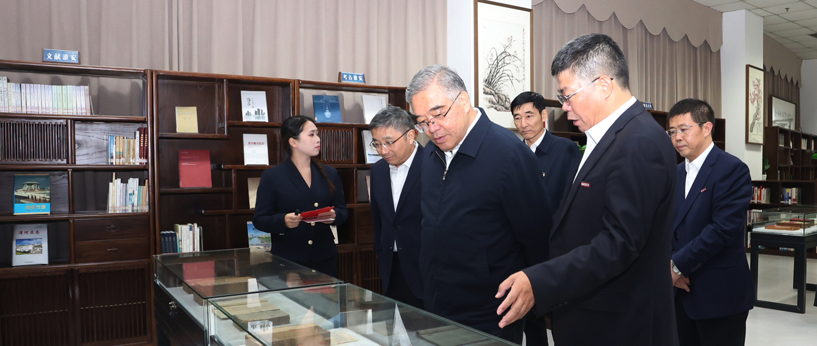 全國政協(xié)副主席朱永新來淮陰師范學(xué)院視察